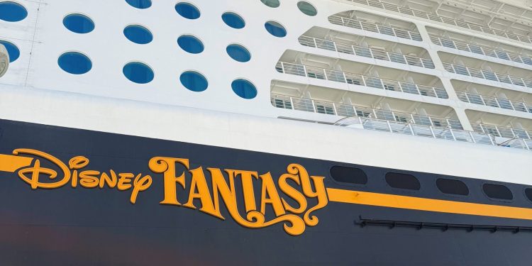 Disney Fantasy Cruise Nassau and Lookout Cay