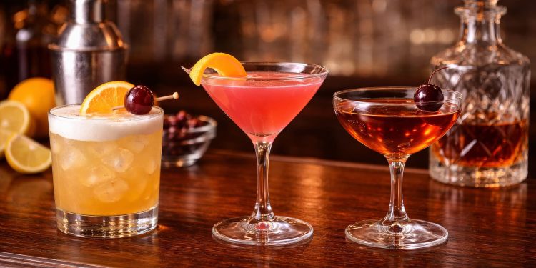 8 Classic Cocktails Every Man Should Know How to Make at Home