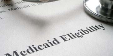 La búsqueda de Trump de inscritos indocumentados en Medicaid arroja muy pocos infractores