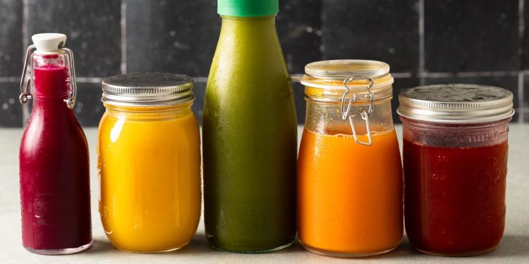 4 Healthy Juice Recipes (Refreshing + Energizing)
