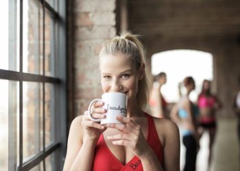 How Caffeine Pouches Can Fit Into An Active Lifestyle
