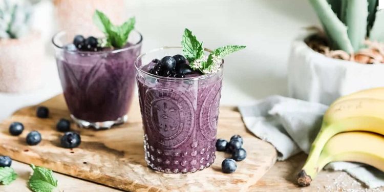 Easy Smoothie Recipes (Only 3 Ingredients)