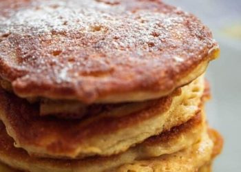 Vegan Apple Pancakes (Oladyi) – Oh My Veggies